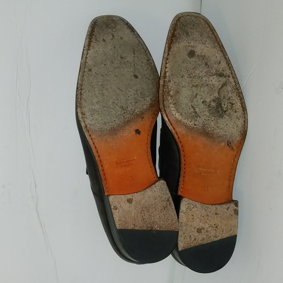 Magnanni Men's distressed black dress shoes - Picture 8 of 11